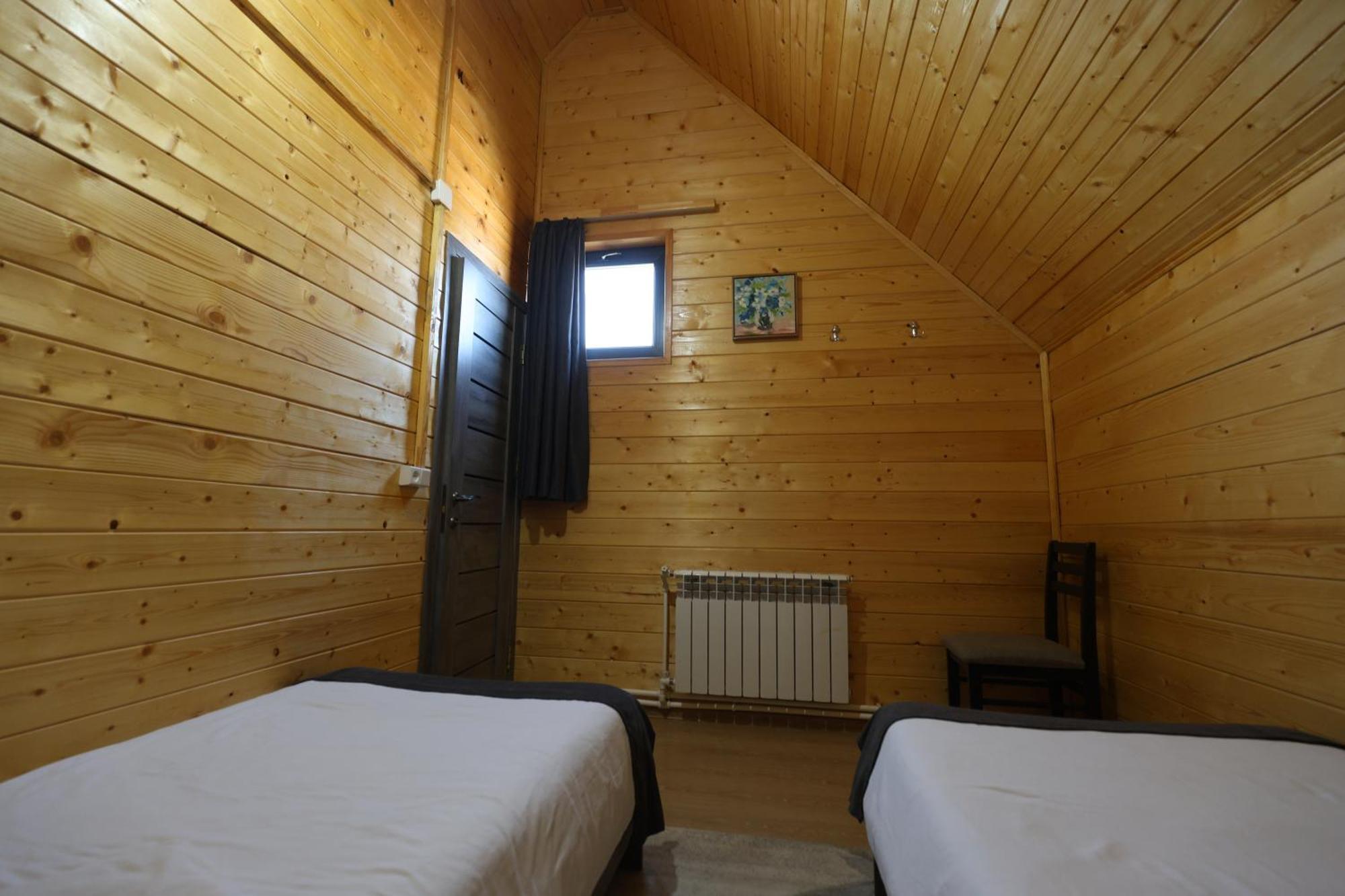 צ'אקאדזור Everest Rest House מראה חיצוני תמונה
